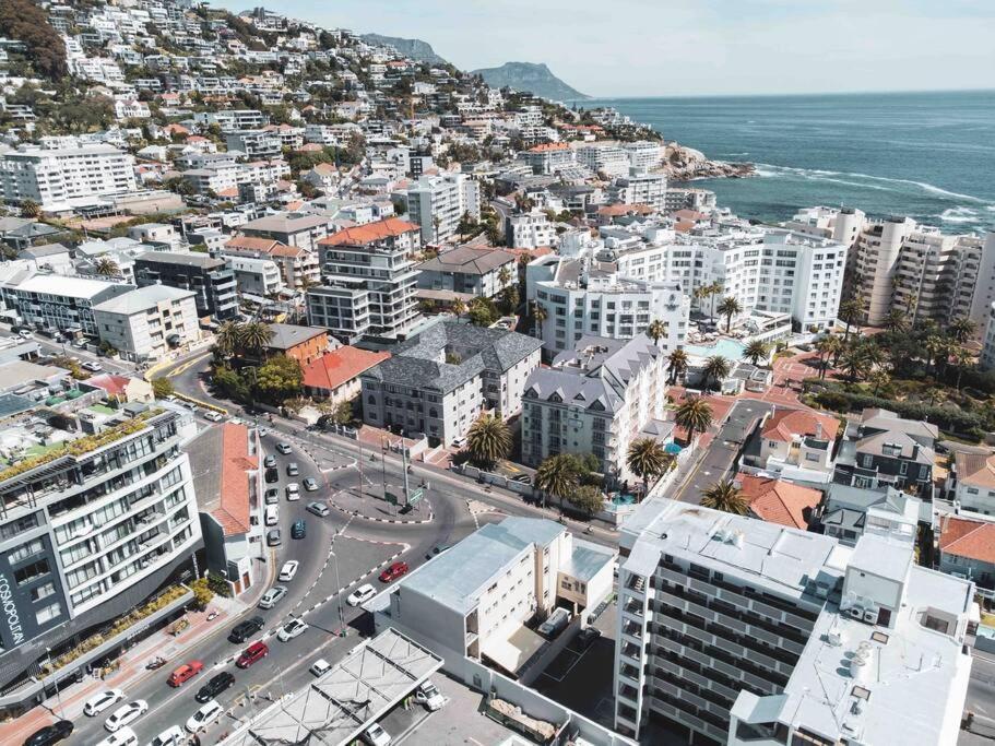 كيب تاون Cozy One-Bedroom In The Heart Of Sea Point المظهر الخارجي الصورة